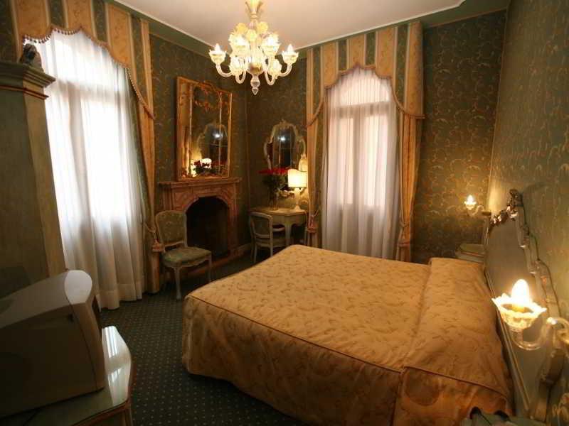 Locanda Ca' Del Brocchi Bed and Breakfast Venetië Buitenkant foto